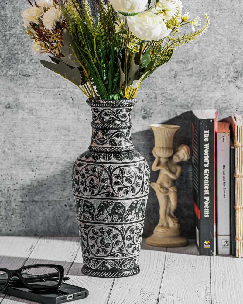 Black Symphony Vase